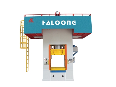 華隆全自動(dòng)耐火磚生產(chǎn)線現(xiàn)場(chǎng)展示